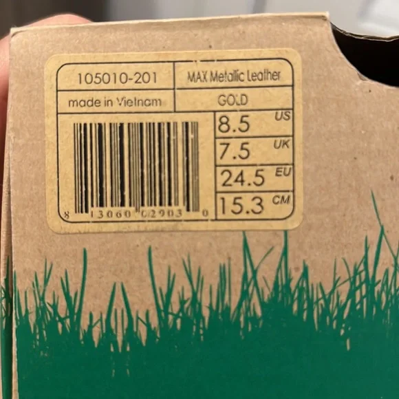 Plae Max Gold shoes size 8.5 Brand New NWT Rare Find - Picture 10 of 10